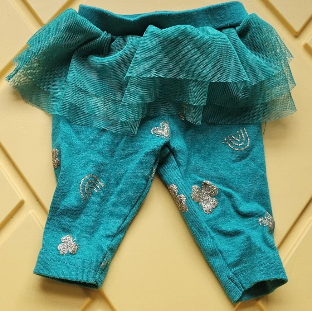7 piece little Girls Newborn ( 0 M ) Carter's Bottoms